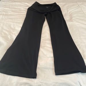 Women’s Large Gap Fit Flare Pants